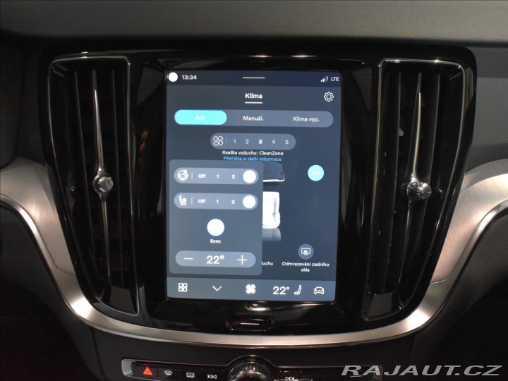 Volvo V60 2,0 B4  Core 2025