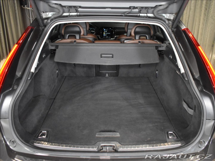 Volvo V90 2,0 T5 Momentum BLIS,Harm 2019