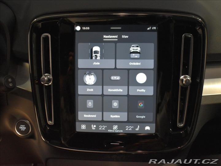 Volvo XC40 2,0 B4  Plus Black Editio 2025