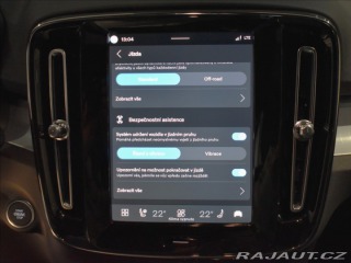 Volvo XC40 2,0 B4 Plus Black Editio 2025