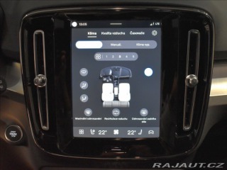 Volvo XC40 2,0 B4 Plus Black Editio 2025