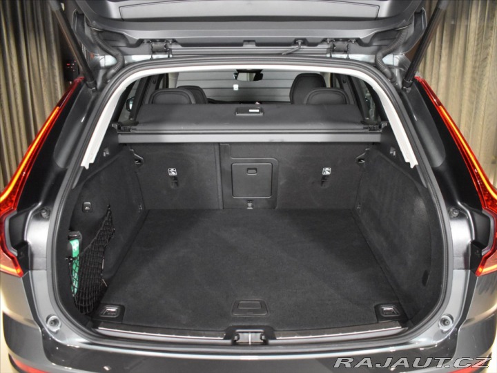 Volvo XC60 2,0 B5 AWD Plus BLIS,Bezk 2025