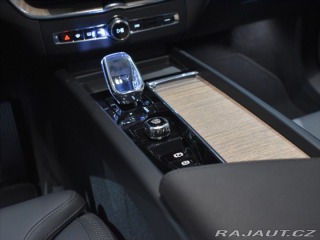 Volvo XC60 2,0 B5 AWD Plus BLIS,Bezk 2025