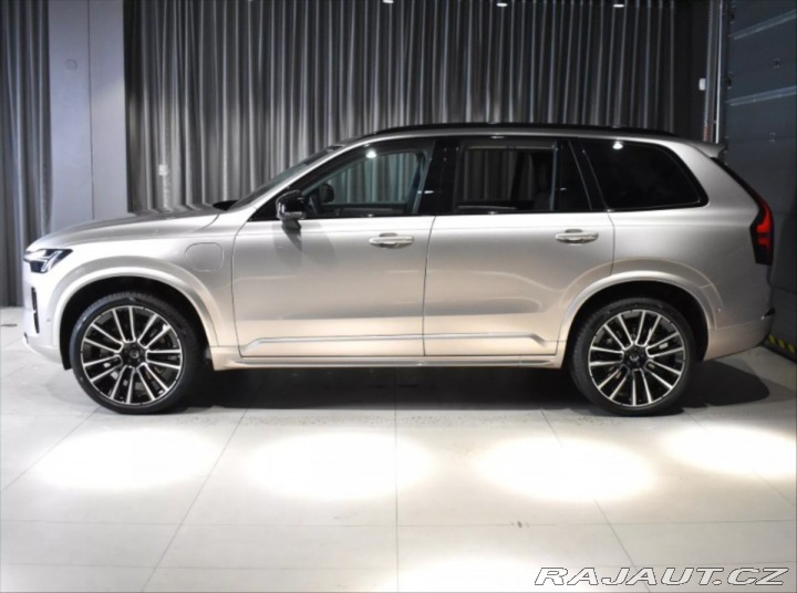 Volvo XC90 2,0 T8  Ultra Dark 2026