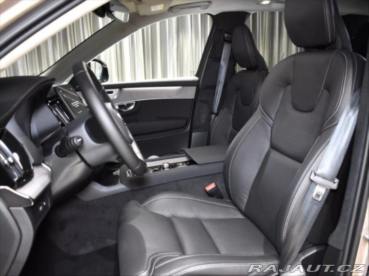 Volvo XC90 2,0 T8  Ultra Dark 2026