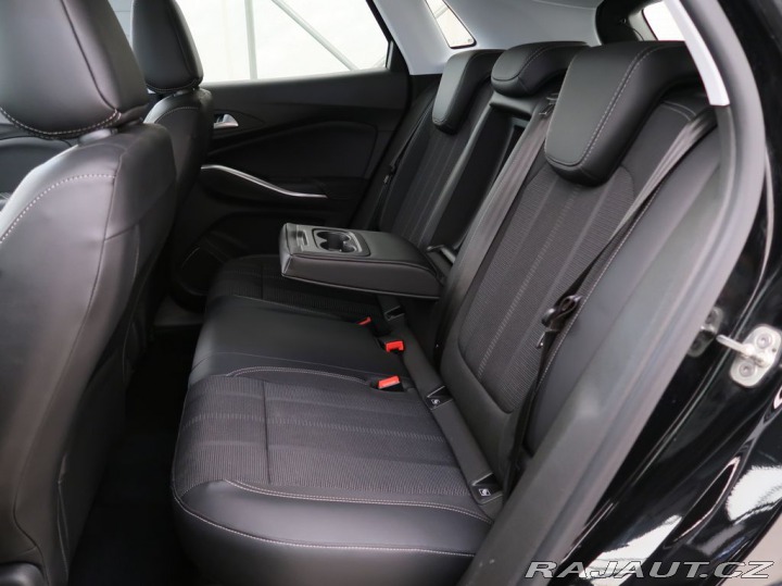 Opel Grandland 1.2TURBO,96kW,GS,AT8,NAVI 1800