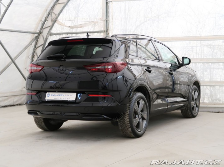 Opel Grandland 1.2TURBO,96kW,GS,AT8,NAVI 1800