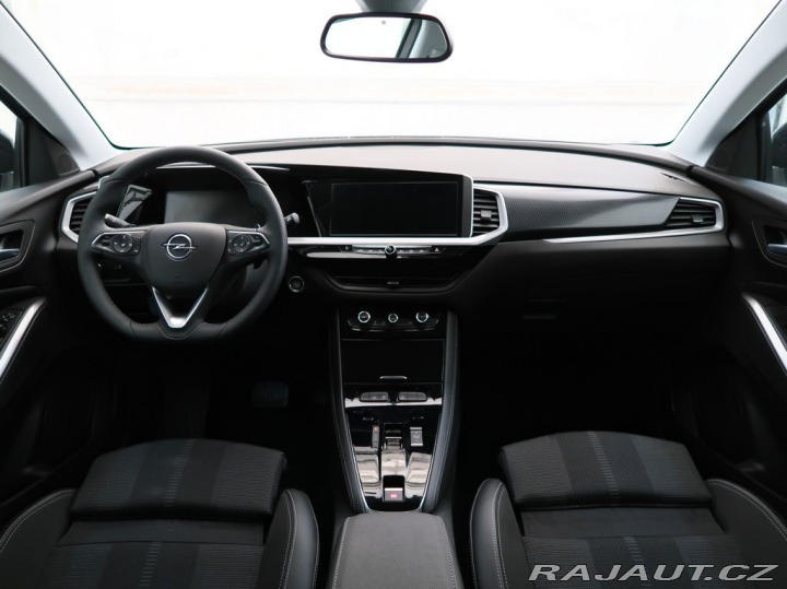 Opel Grandland 1.2TURBO,96kW,GS,AT8,NAVI 1800