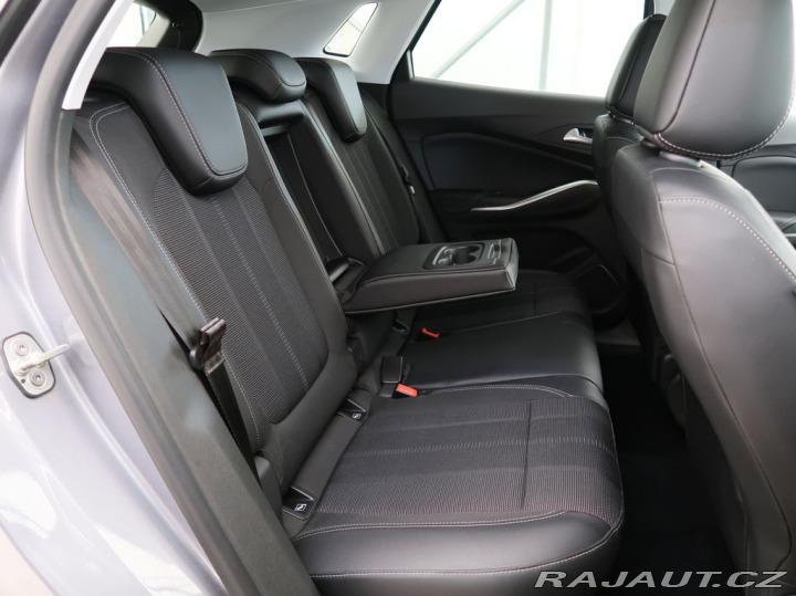 Opel Grandland 1.2TURBO,96kW,GS,AT8,NAVI 1800