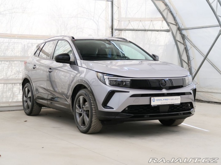 Opel Grandland 1.2TURBO,96kW,GS,AT8,NAVI 1800