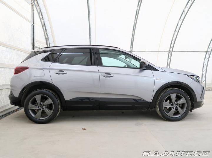 Opel Grandland 1.2TURBO,96kW,GS,AT8,NAVI 1800
