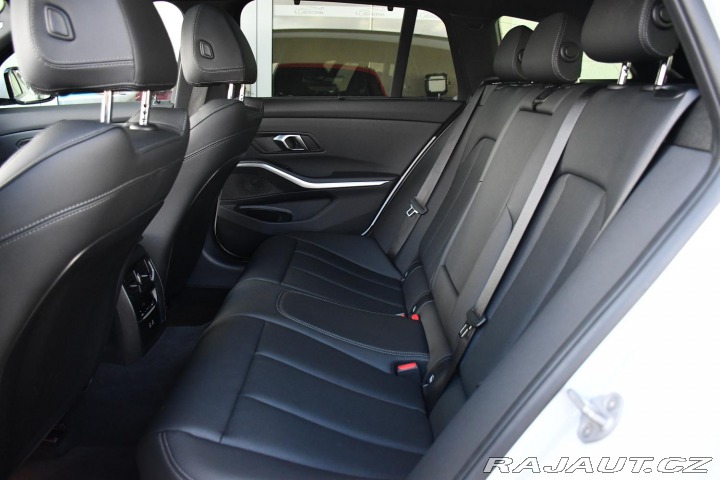 BMW 3 320d xD M-SPORT 3LZÁRUKA 2024