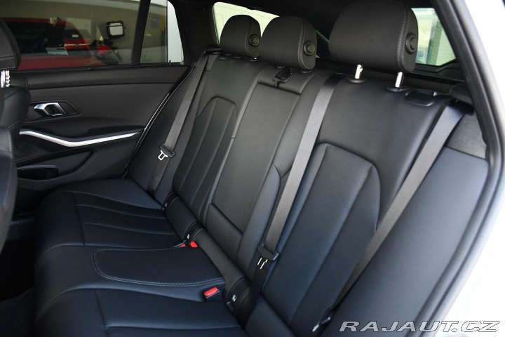 BMW 3 320d xD M-SPORT 3LZÁRUKA 2024