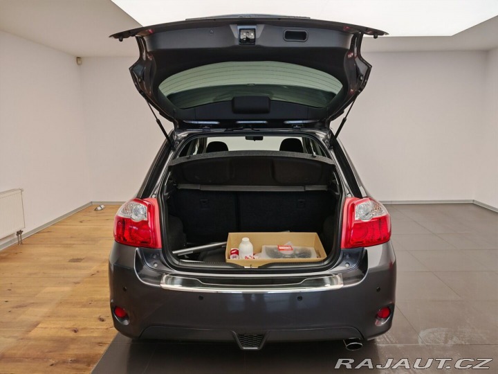 Toyota Auris 1.6 Valvematic Luna 2012