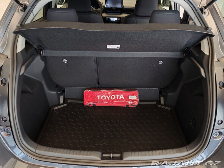 Toyota Yaris Style 1,5 Hybrid 2025