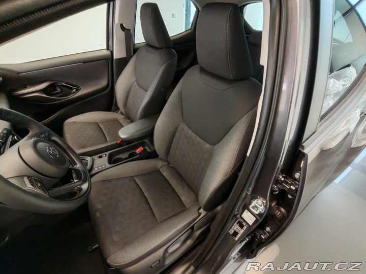 Toyota Yaris Style 1,5 Hybrid 2025