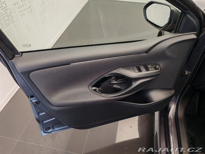 Toyota Yaris Style 1,5 Hybrid 2025