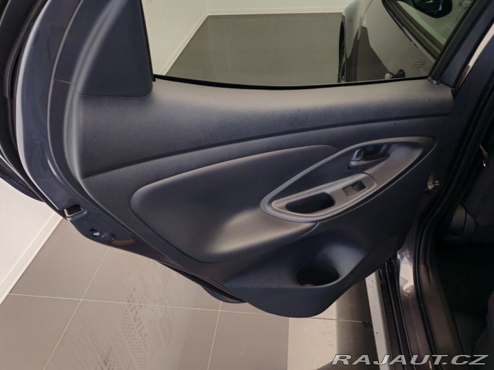 Toyota Yaris Style 1,5 Hybrid 2025