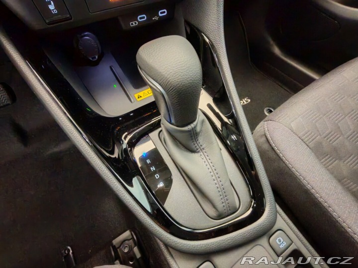 Toyota Yaris Style 1,5 Hybrid 2025