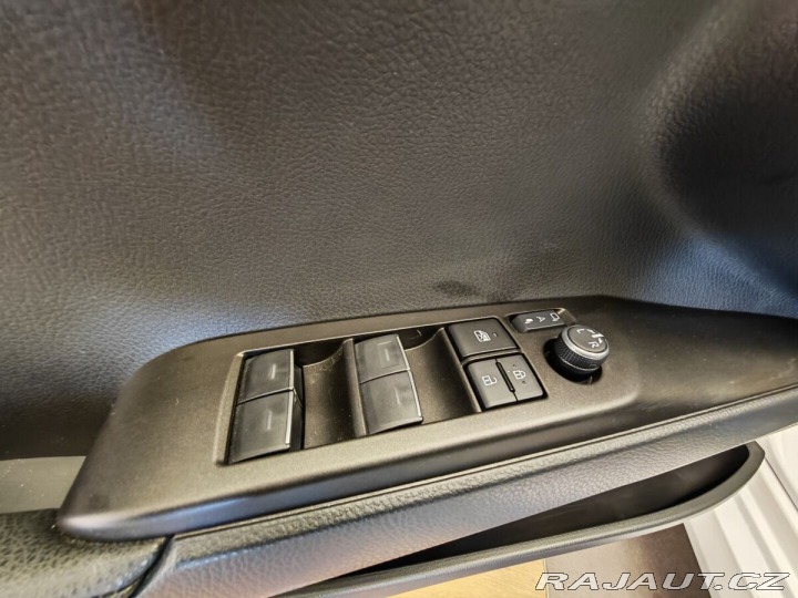 Toyota Camry Prestige 2025