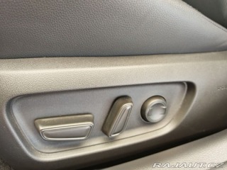 Toyota Camry Prestige 2025