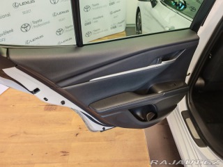 Toyota Camry Prestige 2025