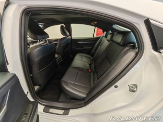 Toyota Camry Prestige 2025