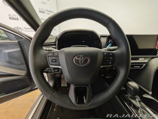 Toyota Camry Prestige 2025