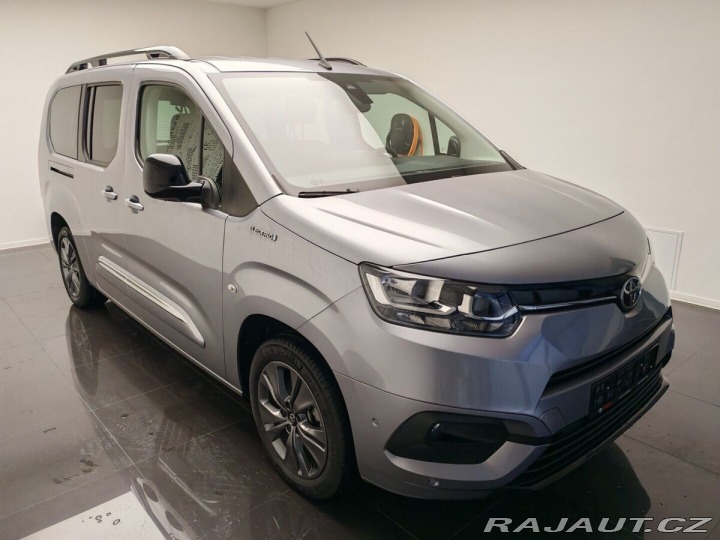 Toyota ProAce City Verso 1.5 D-4D 130k Long Family 2026