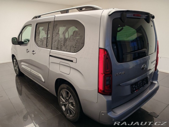 Toyota ProAce City Verso 1.5 D-4D 130k Long Family 2026