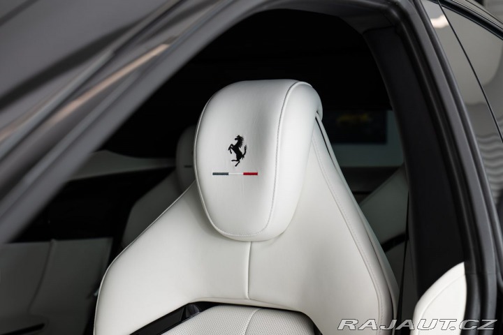 Ferrari Purosangue Pano/LIFT/Masáž/Ventilace 2026