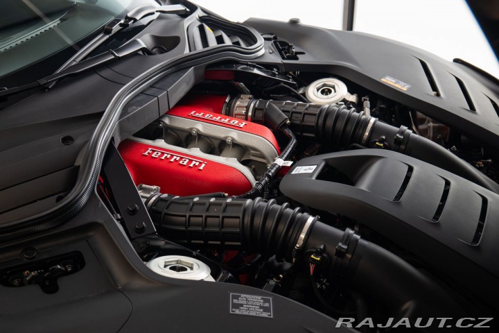 Ferrari Purosangue Pano/LIFT/Masáž/Ventilace 2026