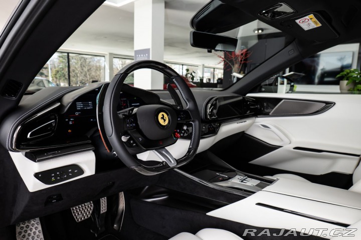 Ferrari Purosangue Pano/LIFT/Masáž/Ventilace 2026