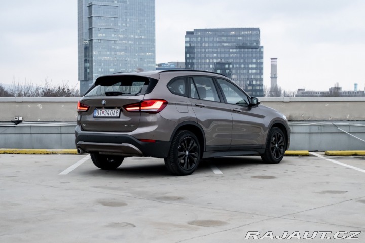 BMW X1 / 18i/  Led/ KeyLess/ Cu 2020