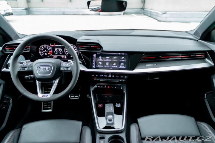 Audi RS3 / 2.5 TFSI/ quattro/ Mat 2024