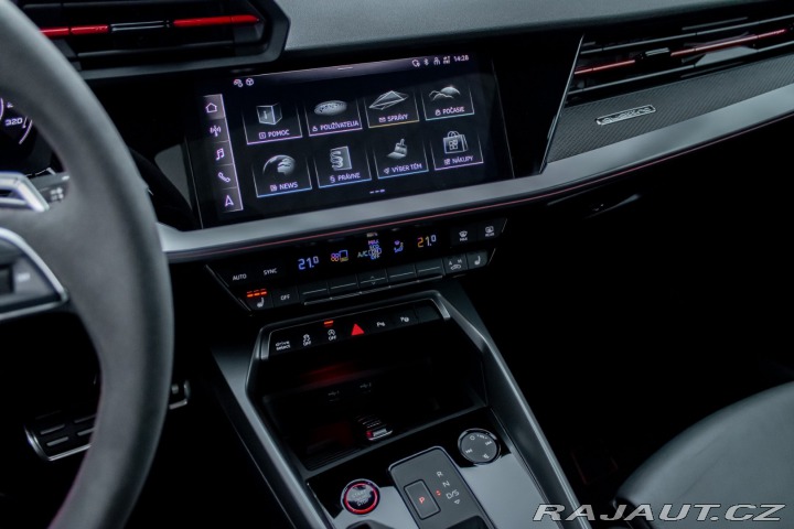 Audi RS3 / 2.5 TFSI/ quattro/ Mat 2024