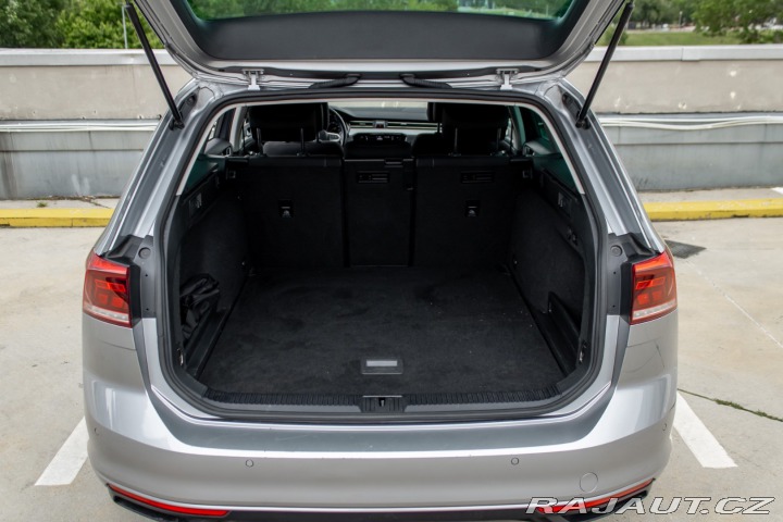 Volkswagen Passat Variant  1.5 TSI/DSG/ LED 2020