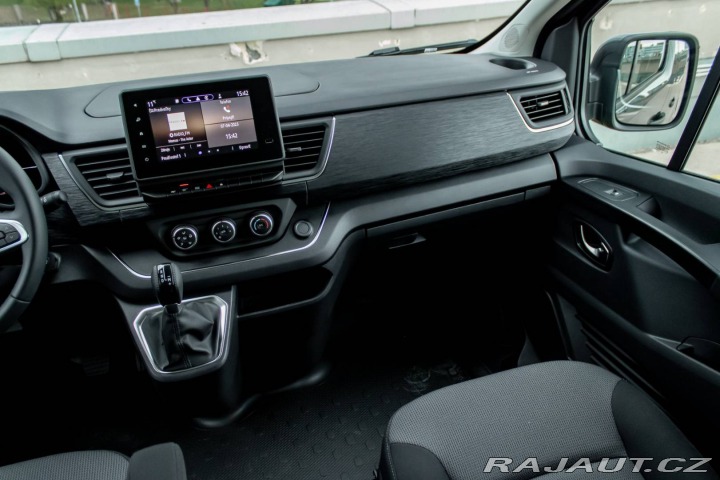 Renault Trafic Blue dCi 170/ Parkovacia 2024