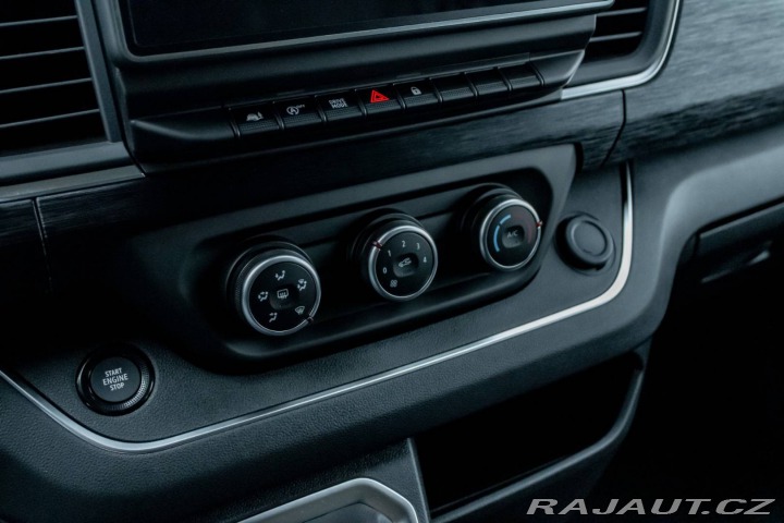 Renault Trafic Blue dCi 150/ Parkovacia 2024