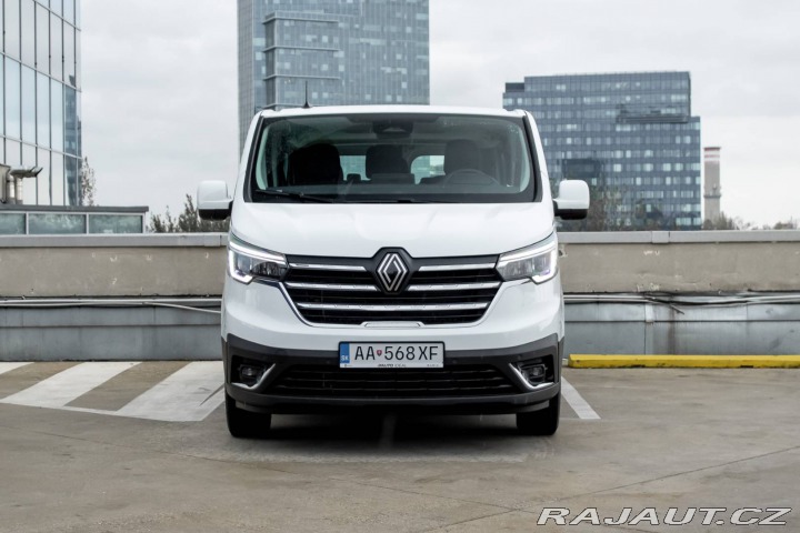 Renault Trafic Blue dCi 150/ Parkovacia 2024