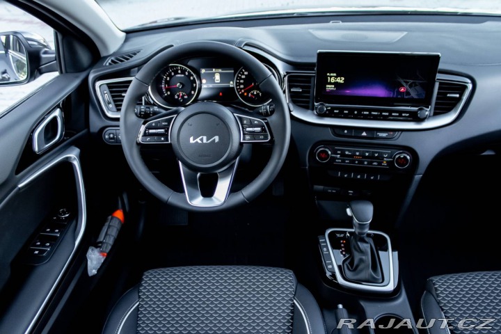 Kia Ostatní modely Ceed SW  Ceed SW 1.5 T-GDi/ GOLD 2025