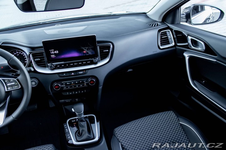 Kia Ostatní modely Ceed SW  Ceed SW 1.5 T-GDi/ GOLD 2025