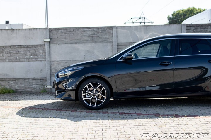 Kia Ostatní modely Ceed SW  Ceed SW 1.5 T-GDi/ GOLD 2025