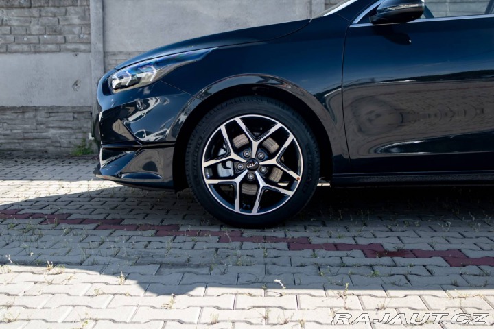 Kia Ostatní modely Ceed SW  Ceed SW 1.5 T-GDi/ GOLD 2025