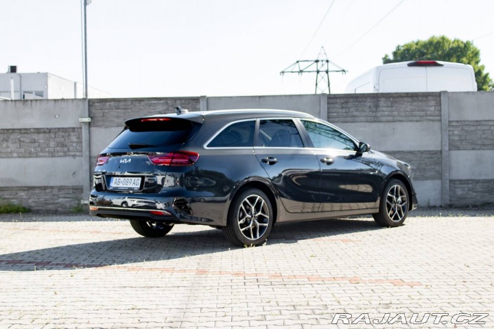 Kia Ostatní modely Ceed SW  Ceed SW 1.5 T-GDi/ GOLD 2025