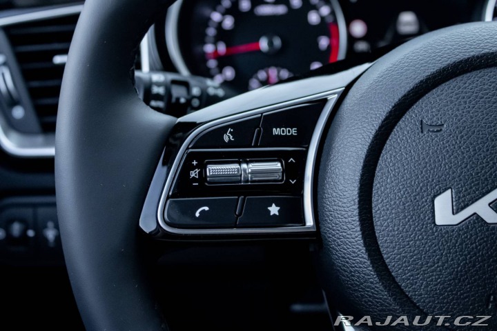 Kia Ostatní modely Ceed SW Ceed SW 1.5 T-GDi/ GOLD/ 2025