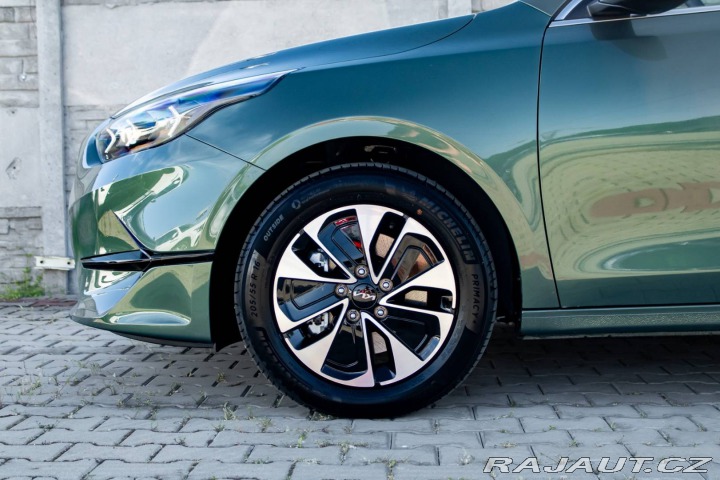 Kia Ostatní modely Ceed SW Ceed SW 1.5 T-GDi/ GOLD/ 2025