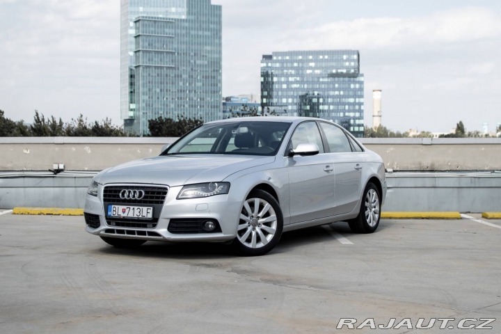 Audi A4 2.0 TDI/ Automat/ Parkov 2011