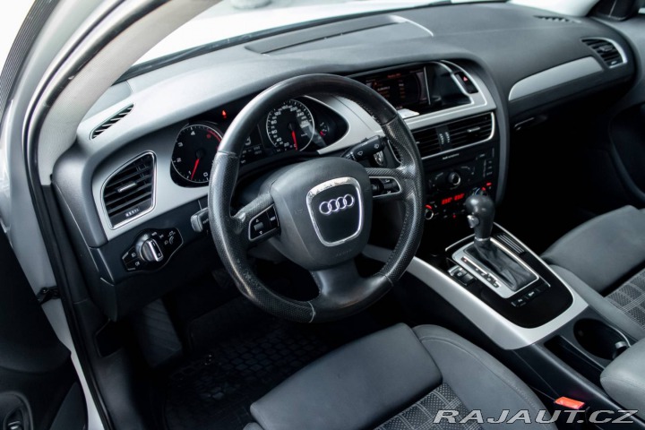 Audi A4 2.0 TDI/ Automat/ Parkov 2011