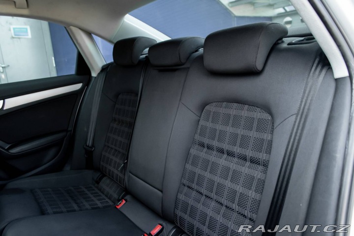 Audi A4 2.0 TDI/ Automat/ Parkov 2011